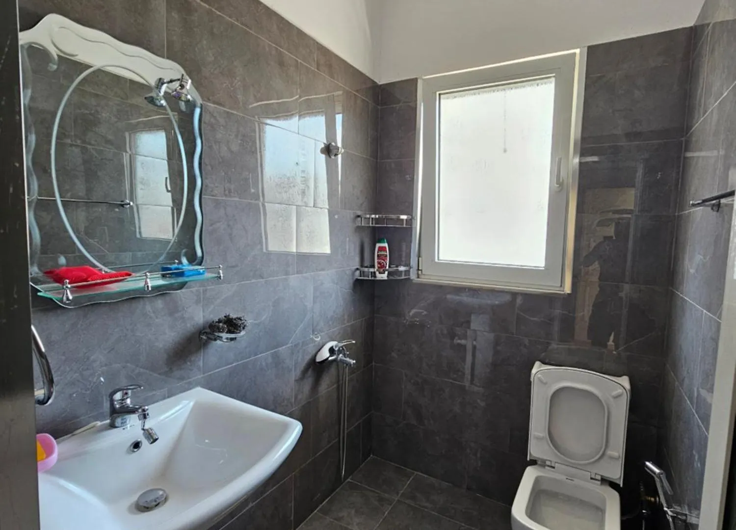Anisa'S Apartment Vlore 0*,