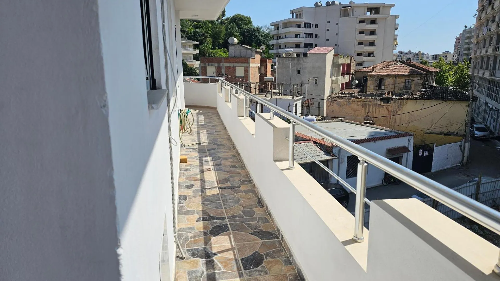 Anisa'S Apartment Vlore Villa